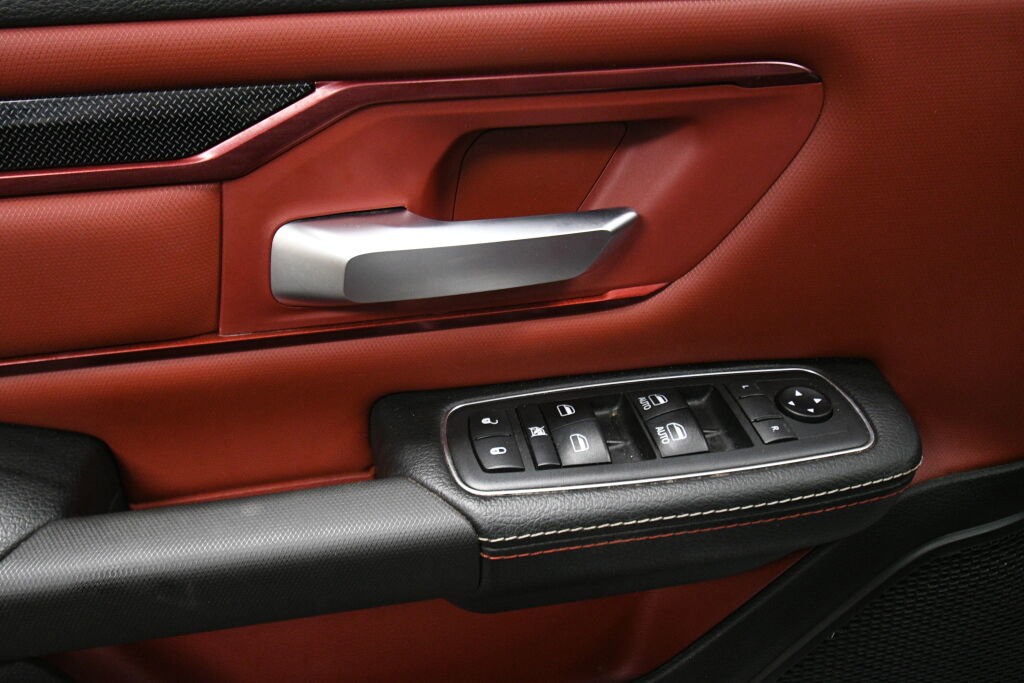 Used 2019 RAM 1500 Rebel image 11