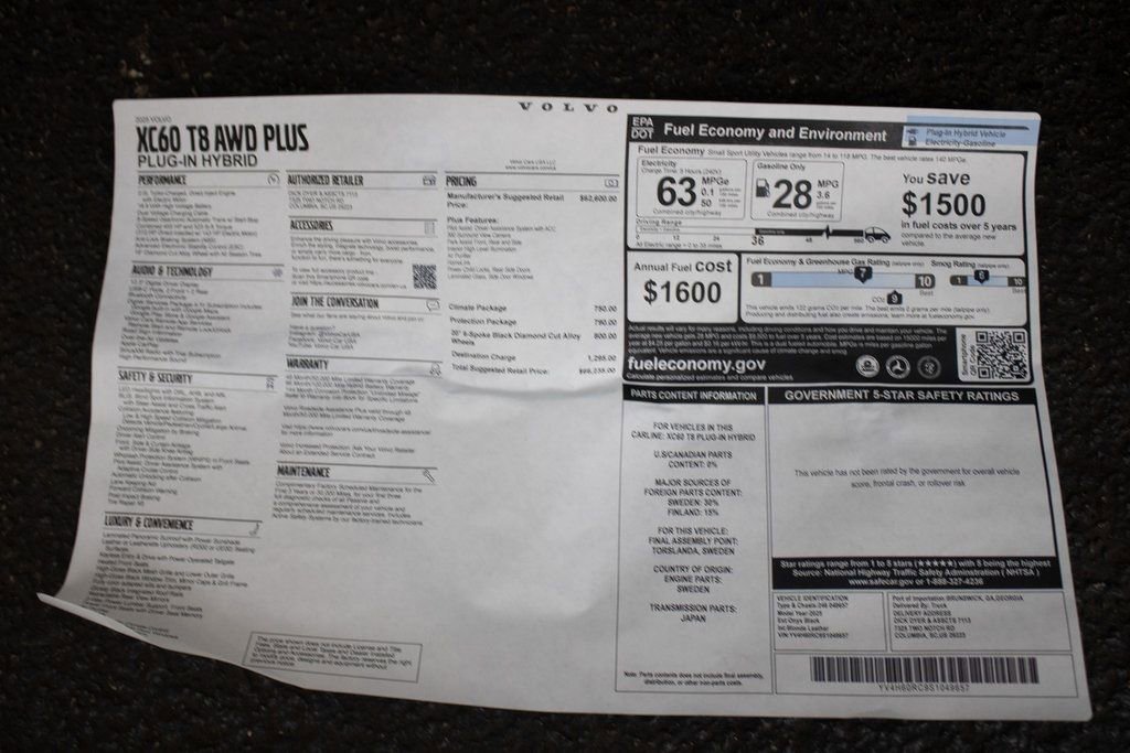 Certified 2025 Volvo XC60 T8 Plus w/ Protection Package Premier image 16