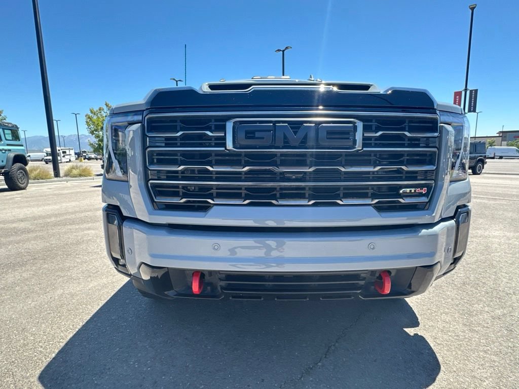 Used 2024 GMC Sierra 3500 AT4 w/ AT4 Premium Plus Package AWD/4WD image 4