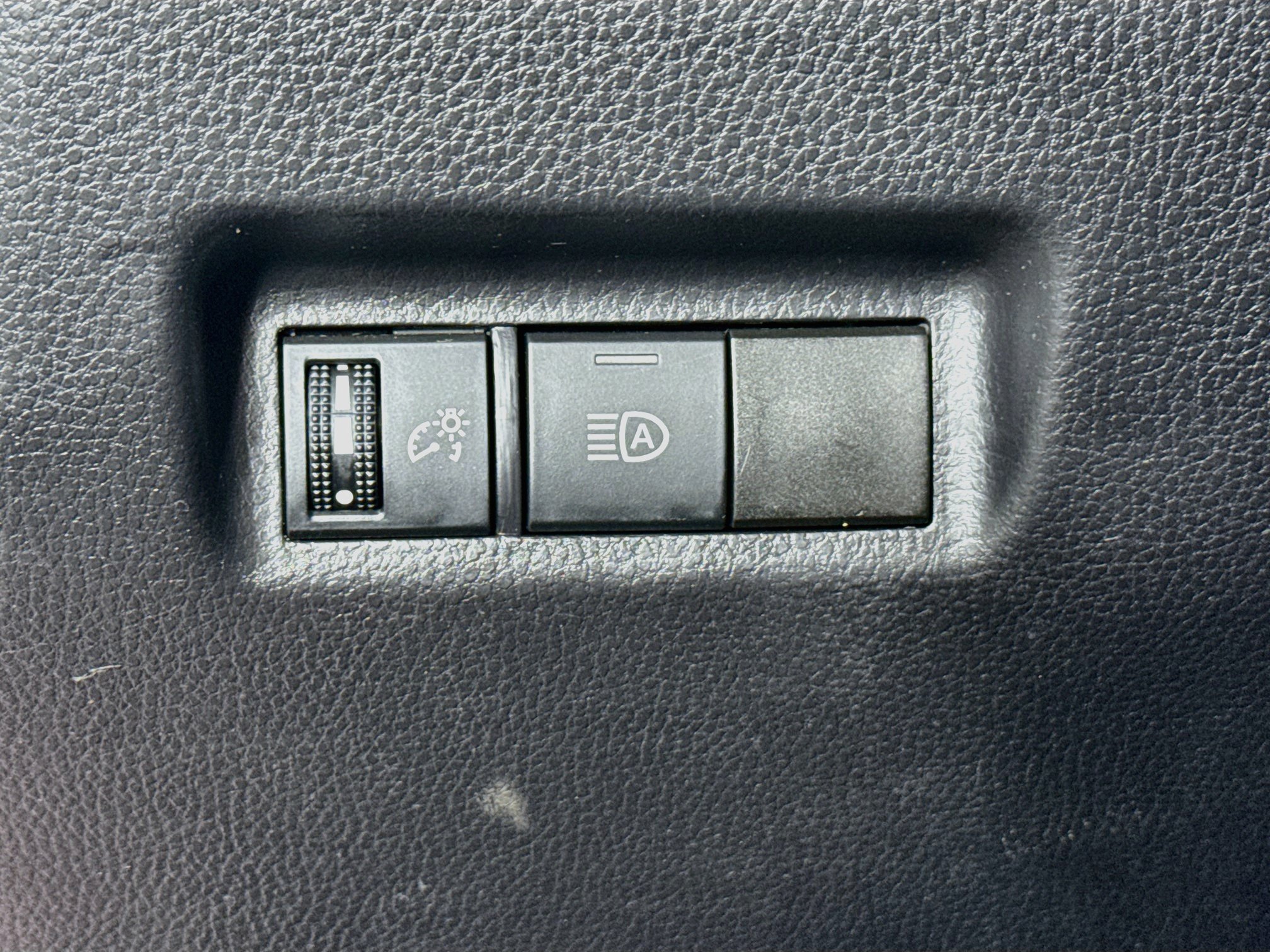 Certified 2025 Toyota RAV4 LE AWD/4WD image 11