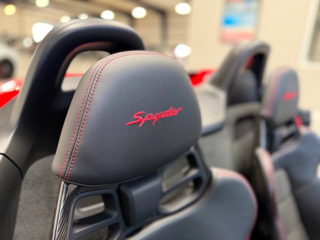 Used 2022 Porsche 718 Boxster Spyder RWD image 31