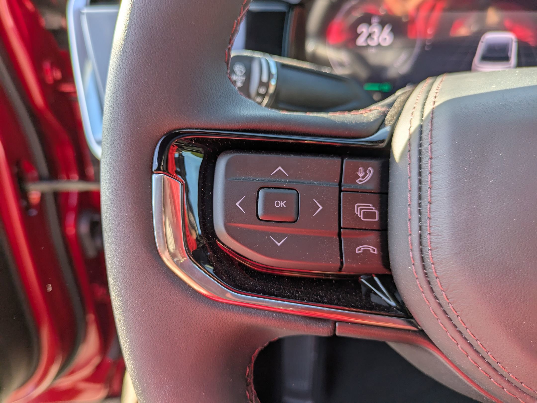 Used 2025 Jeep Wagoneer Limited image 18