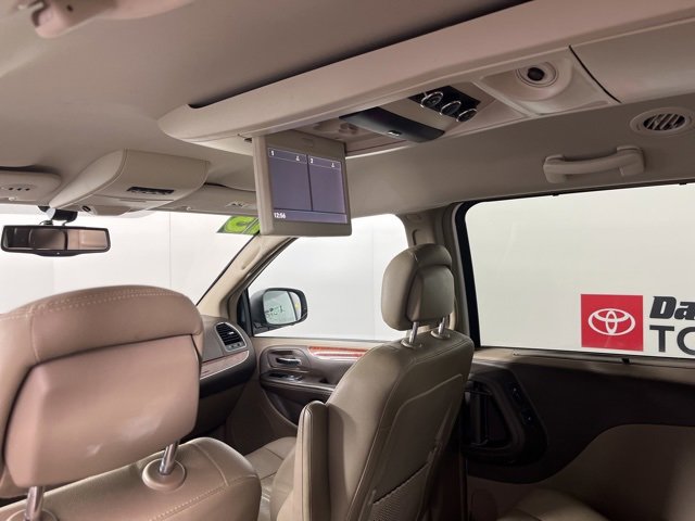 Used 2015 Chrysler Town & Country Touring-L w/ Driver Convenience Group image 15