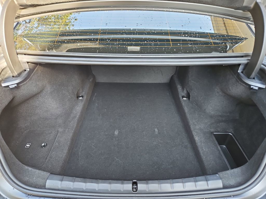 Used 2024 BMW 760i xDrive image 37