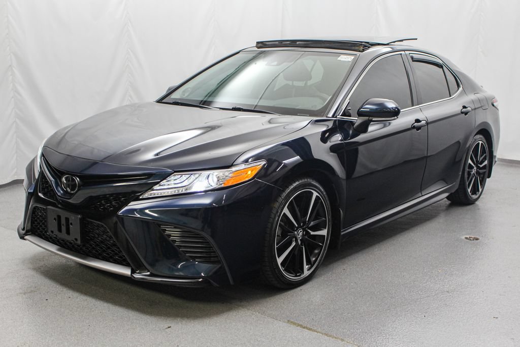 Used 2020 Toyota Camry XSE FWD image 6