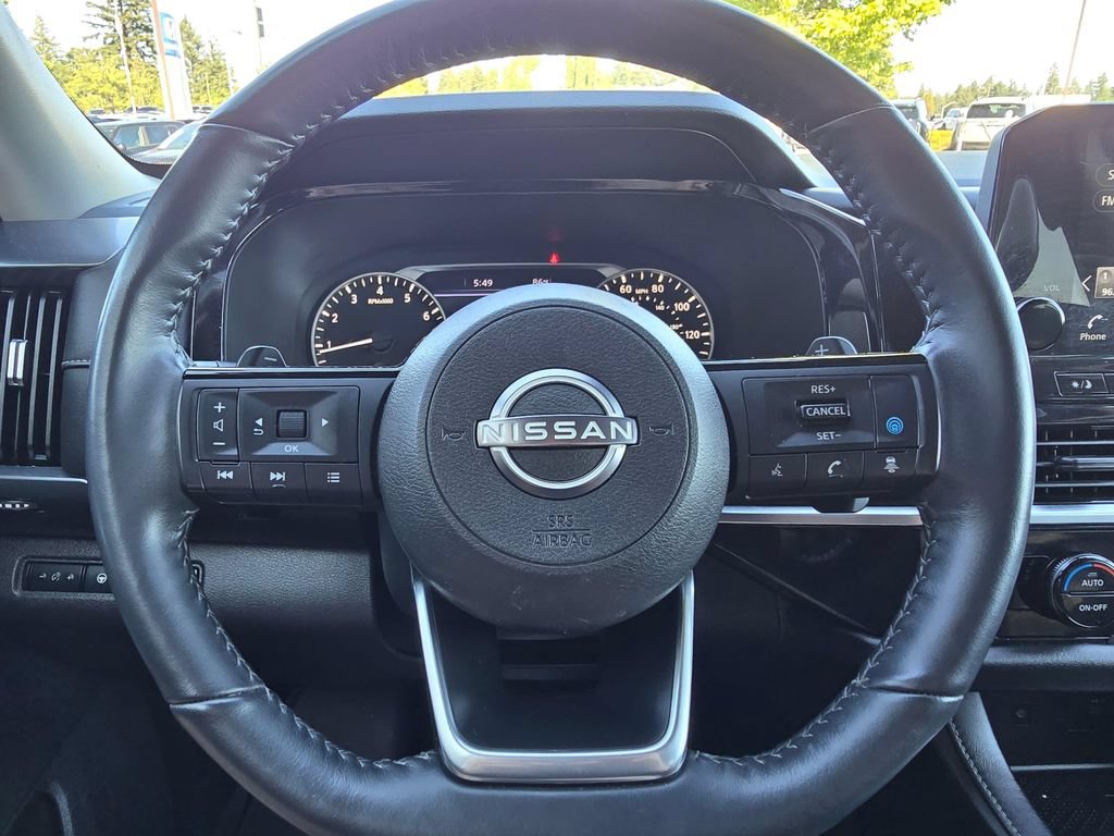 Used 2023 Nissan Pathfinder SL w/ Lighting Package (N92) FWD image 16