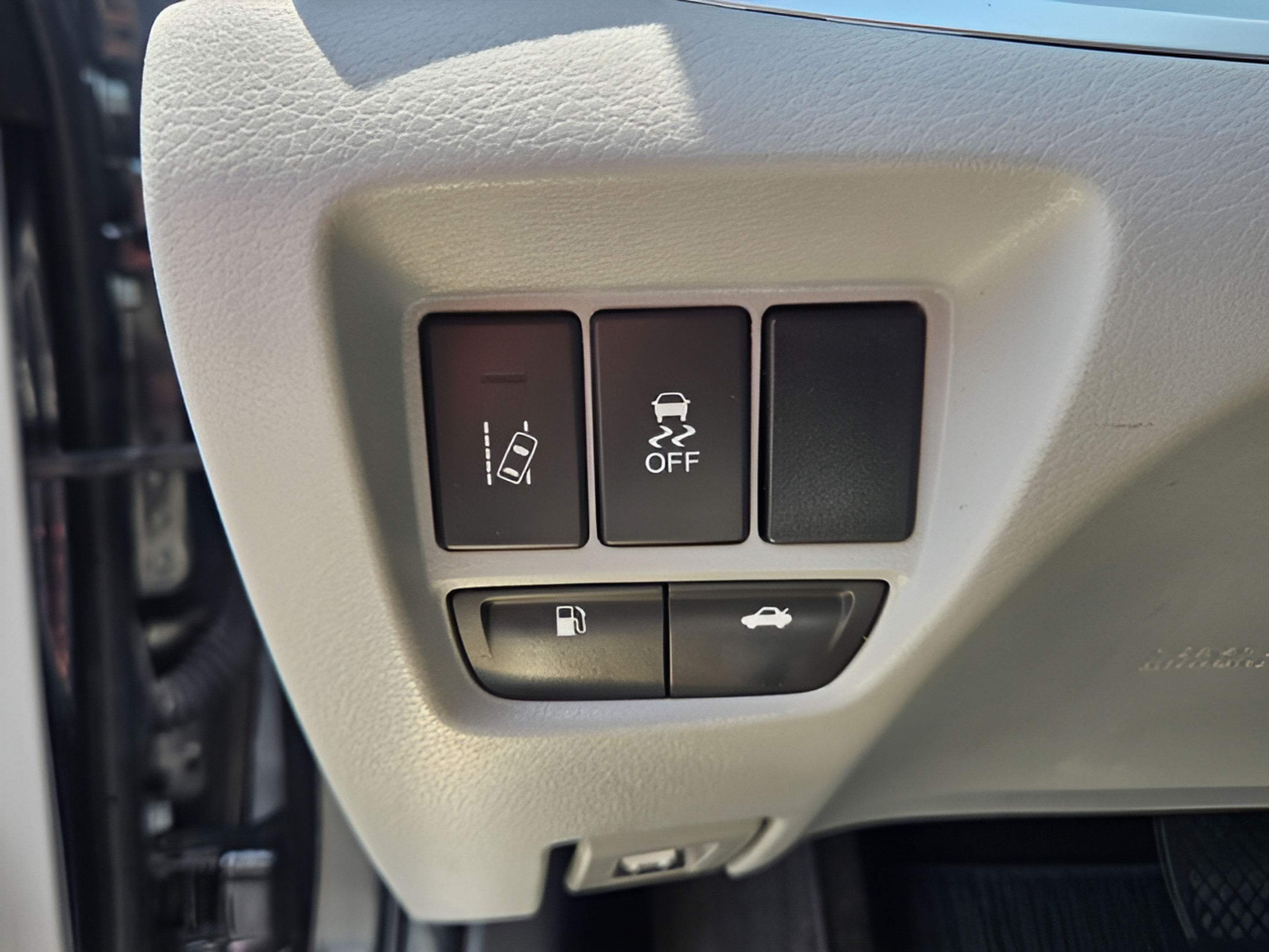 Used 2015 Acura TLX V6 SH-AWD w/ Technology Pkg image 14
