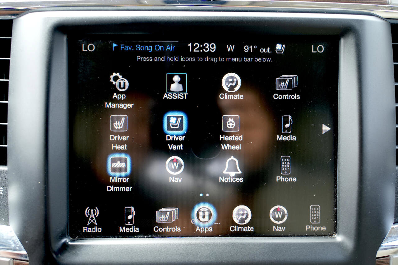 Used 2014 RAM 1500 Laramie w/ Convenience Group image 40