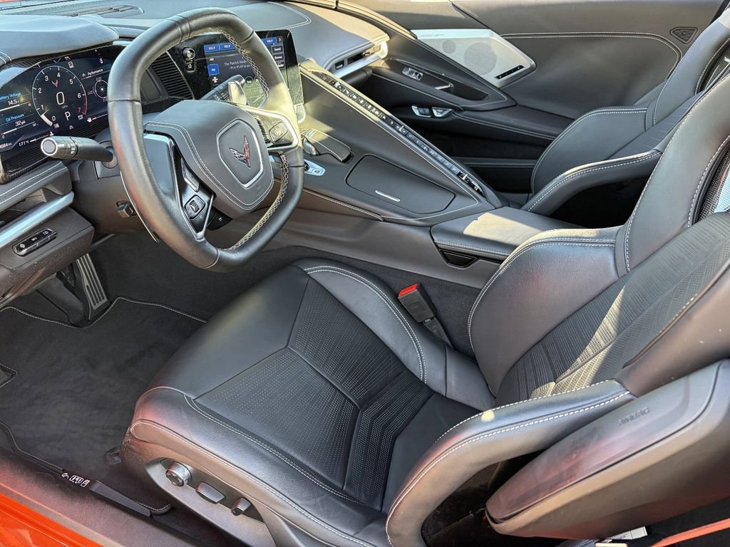 Used 2021 Chevrolet Corvette Stingray Premium Conv w/ Z51 Performance Package RWD image 17