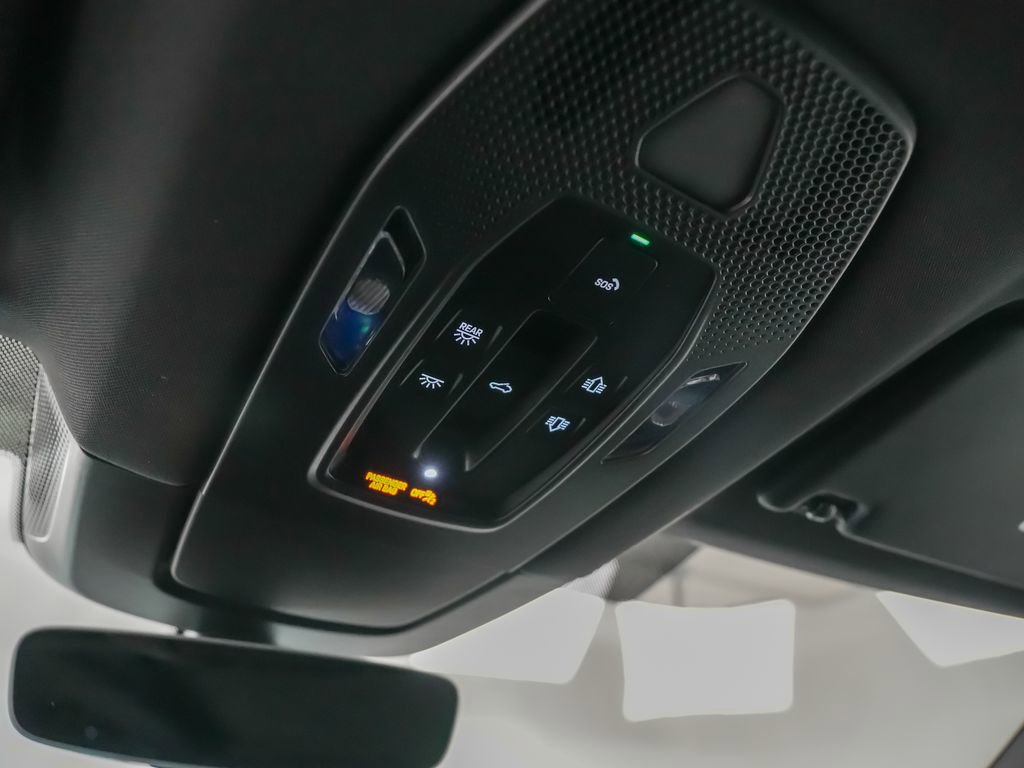 New 2026 Porsche Macan 4 Electric image 16