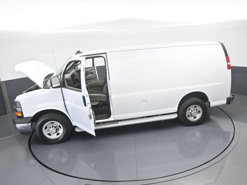 Used 2024 Chevrolet Express 2500 w/ Driver Convenience Package image 60