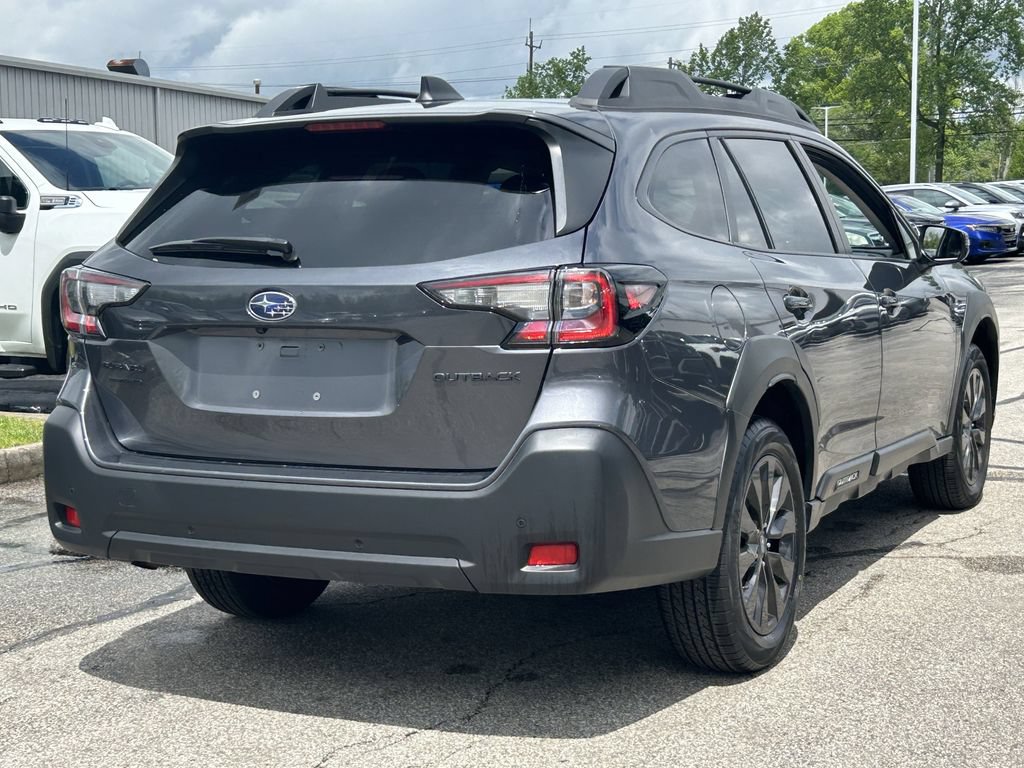 Used 2025 Subaru Outback Onyx Edition AWD/4WD image 8