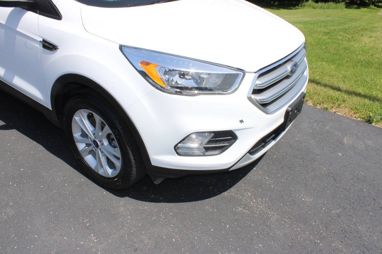 Used 2017 Ford Escape SE AWD/4WD image 5