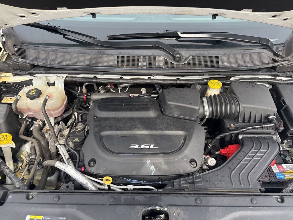 Used 2018 Chrysler Pacifica Touring-L FWD image 15