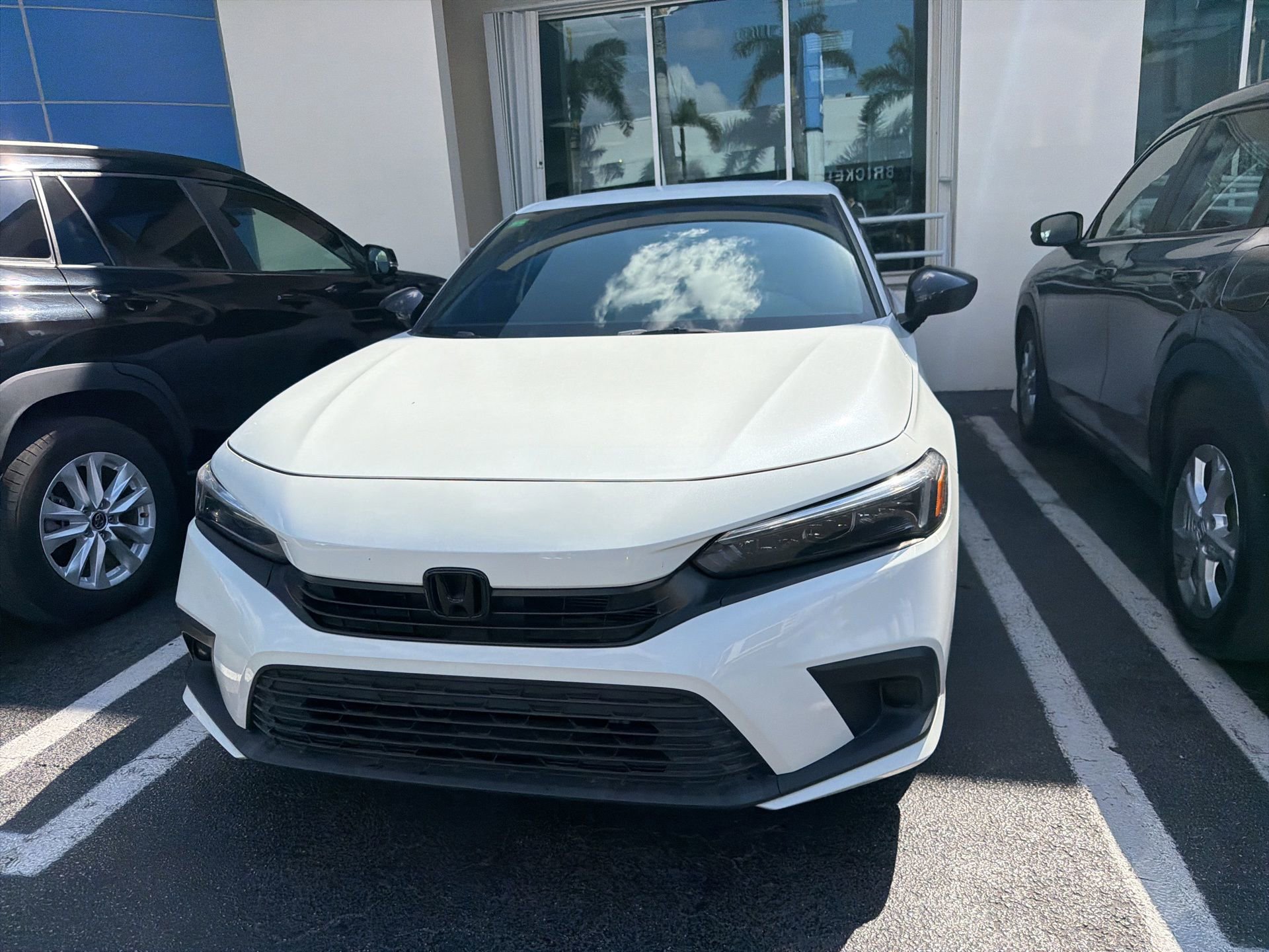 Used 2023 Honda Civic Sport image 2