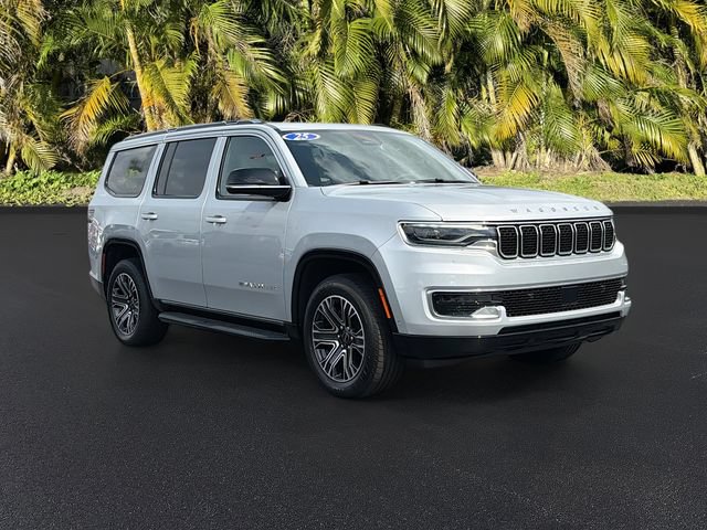 Used 2025 Jeep Wagoneer 4WD image 2