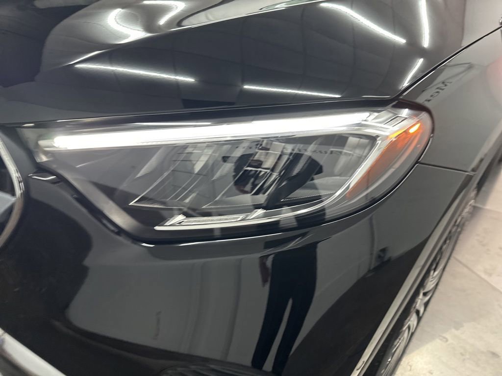 Used 2026 Mercedes-Benz GLC 300 image 29