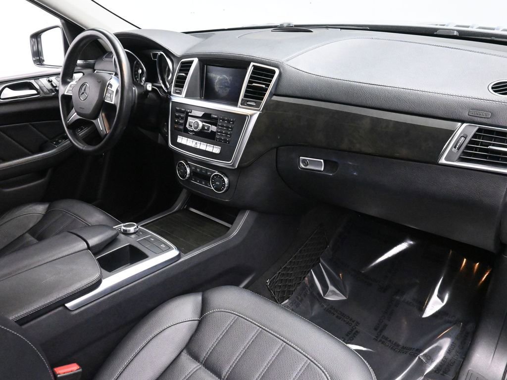 Used 2016 Mercedes-Benz GL 450 4MATIC w/ Premium I Package image 21