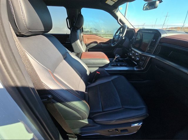 Used 2023 Ford F150 Lariat w/ Max Trailer Tow Package image 8