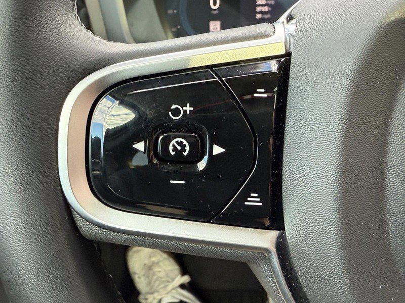 New 2025 Volvo V60 B5 Cross Country Plus w/ Protection Package Premier image 12