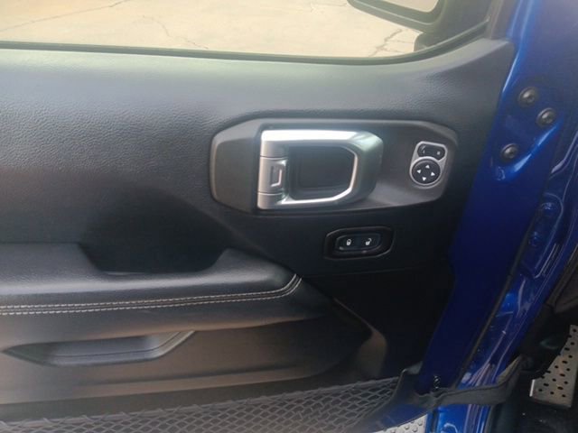 Used 2018 Jeep Wrangler Unlimited Sahara image 24