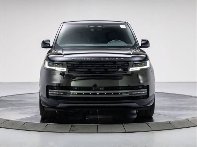 Used 2025 Land Rover Range Rover SE AWD/4WD image 8