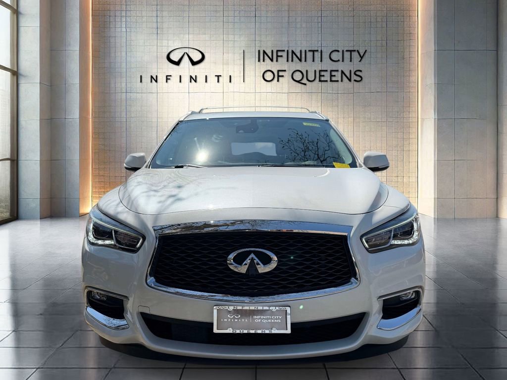 Used 2019 INFINITI QX60 Luxe w/ Essential Package AWD/4WD image 2