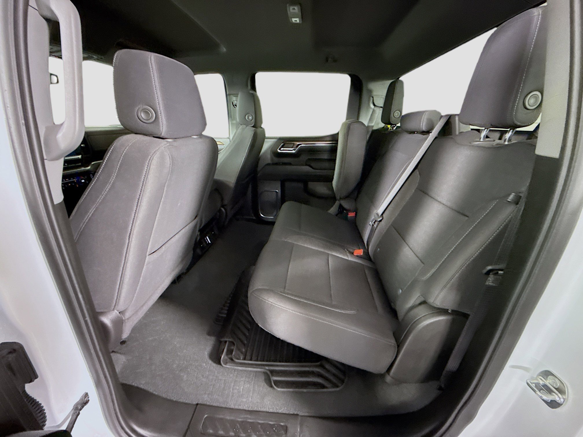 Used 2024 Chevrolet Silverado 1500 LT AWD/4WD image 24