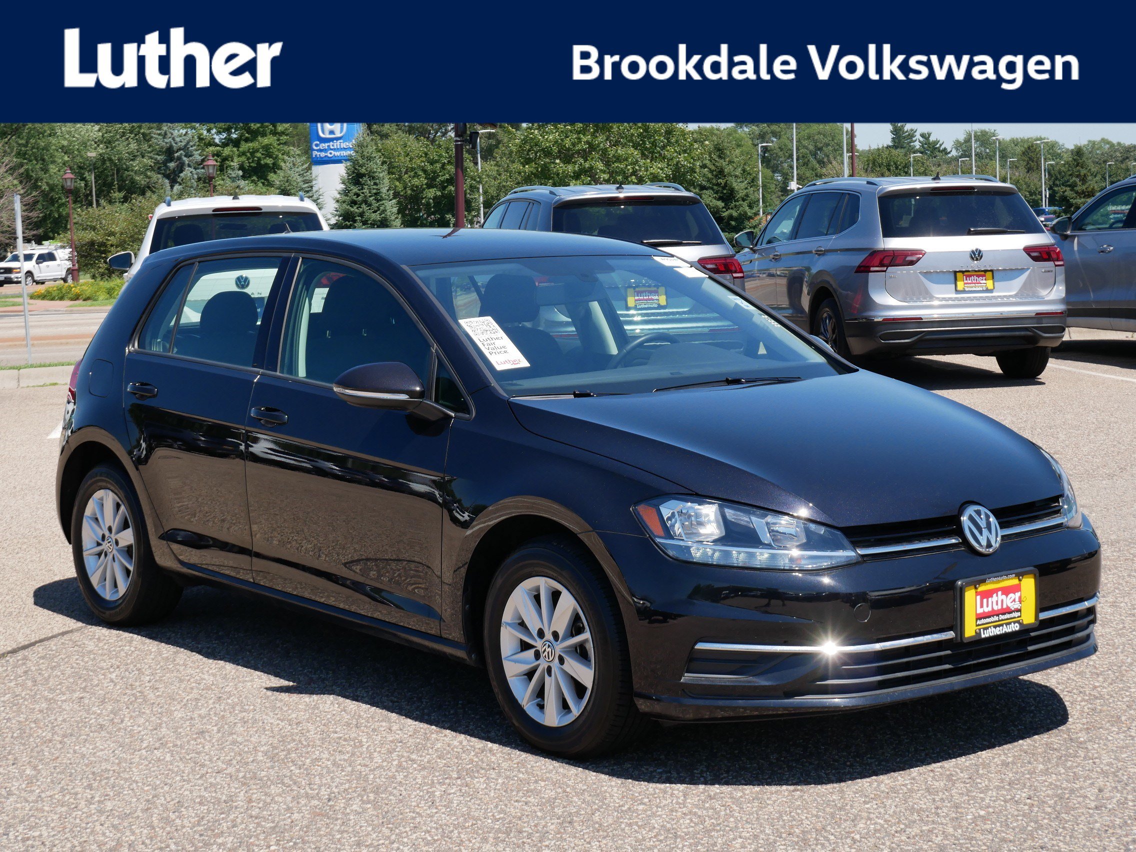 Used 2019 Volkswagen Golf S FWD image 1