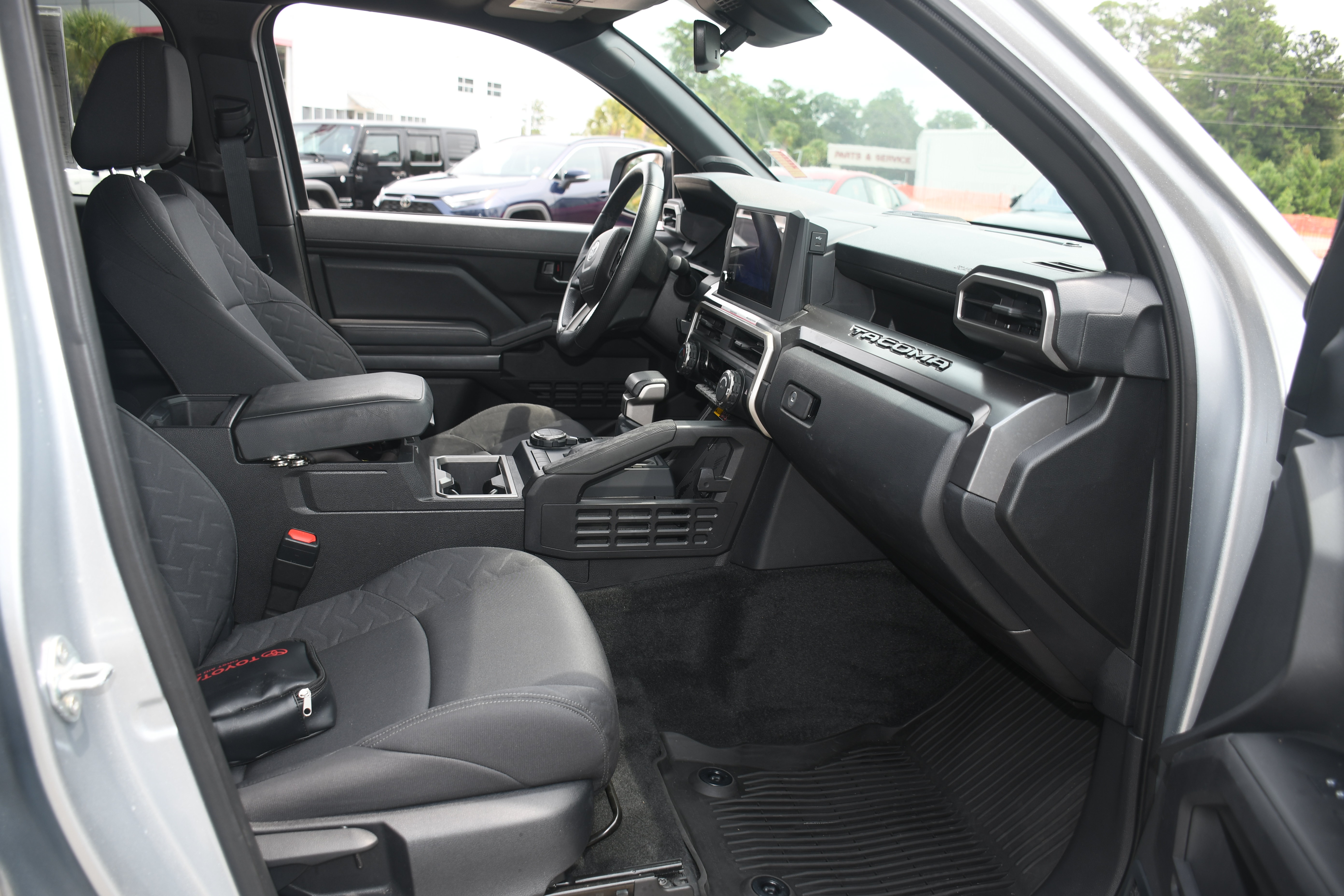 Certified 2024 Toyota Tacoma SR5 w/ SR5 Upgrade Package AWD/4WD image 19
