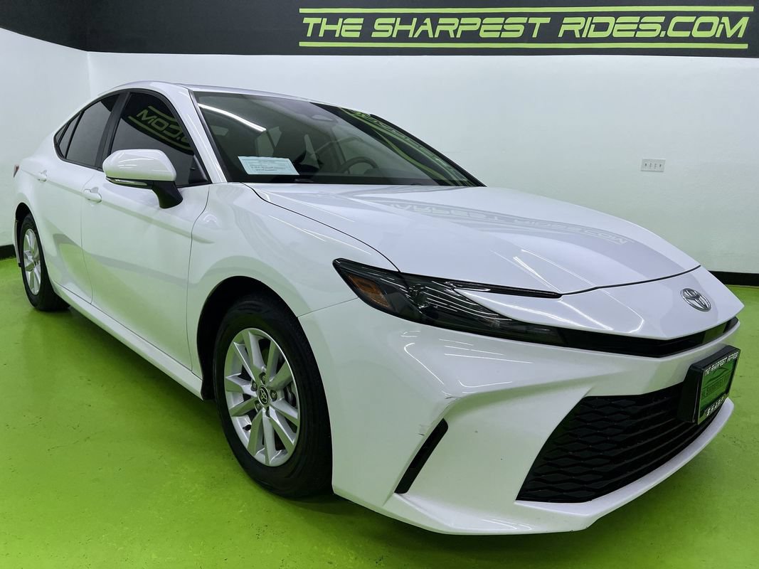 Used 2025 Toyota Camry LE FWD image 2