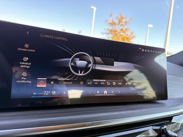 New 2026 BMW X6 xDrive40i w/ Premium Package image 27