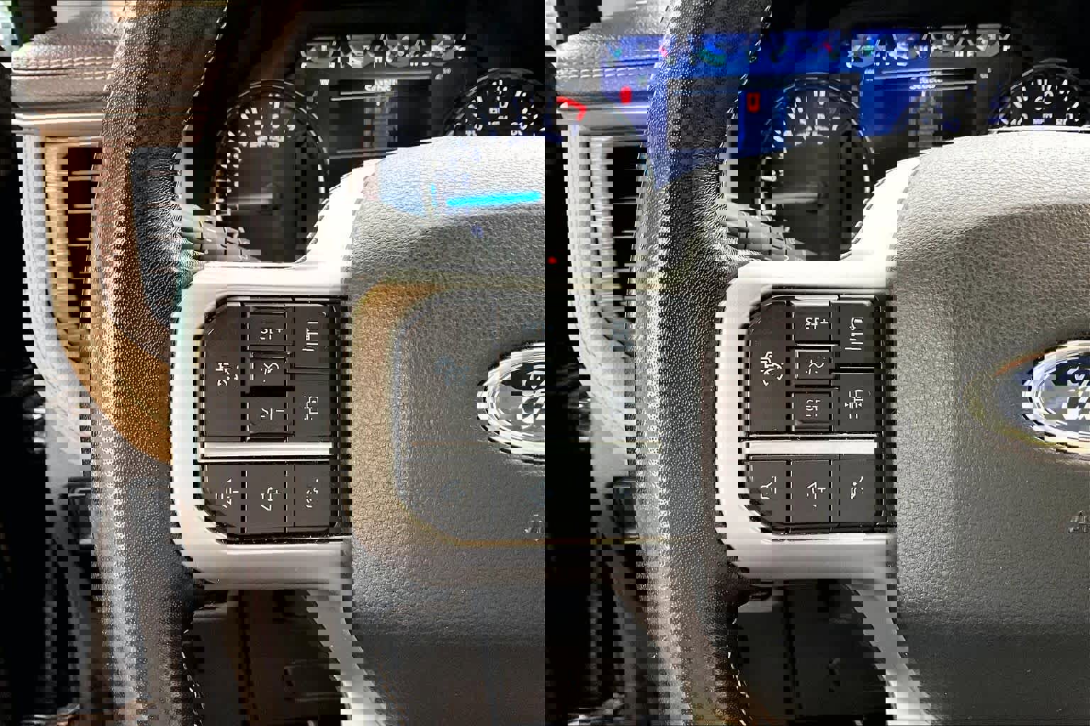 Used 2023 Ford Expedition Limited image 46