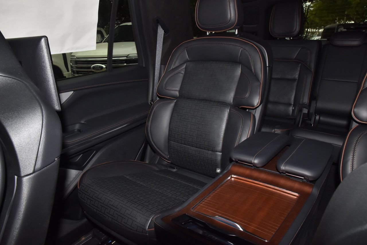 New 2026 Lincoln Navigator Black Label AWD/4WD image 22