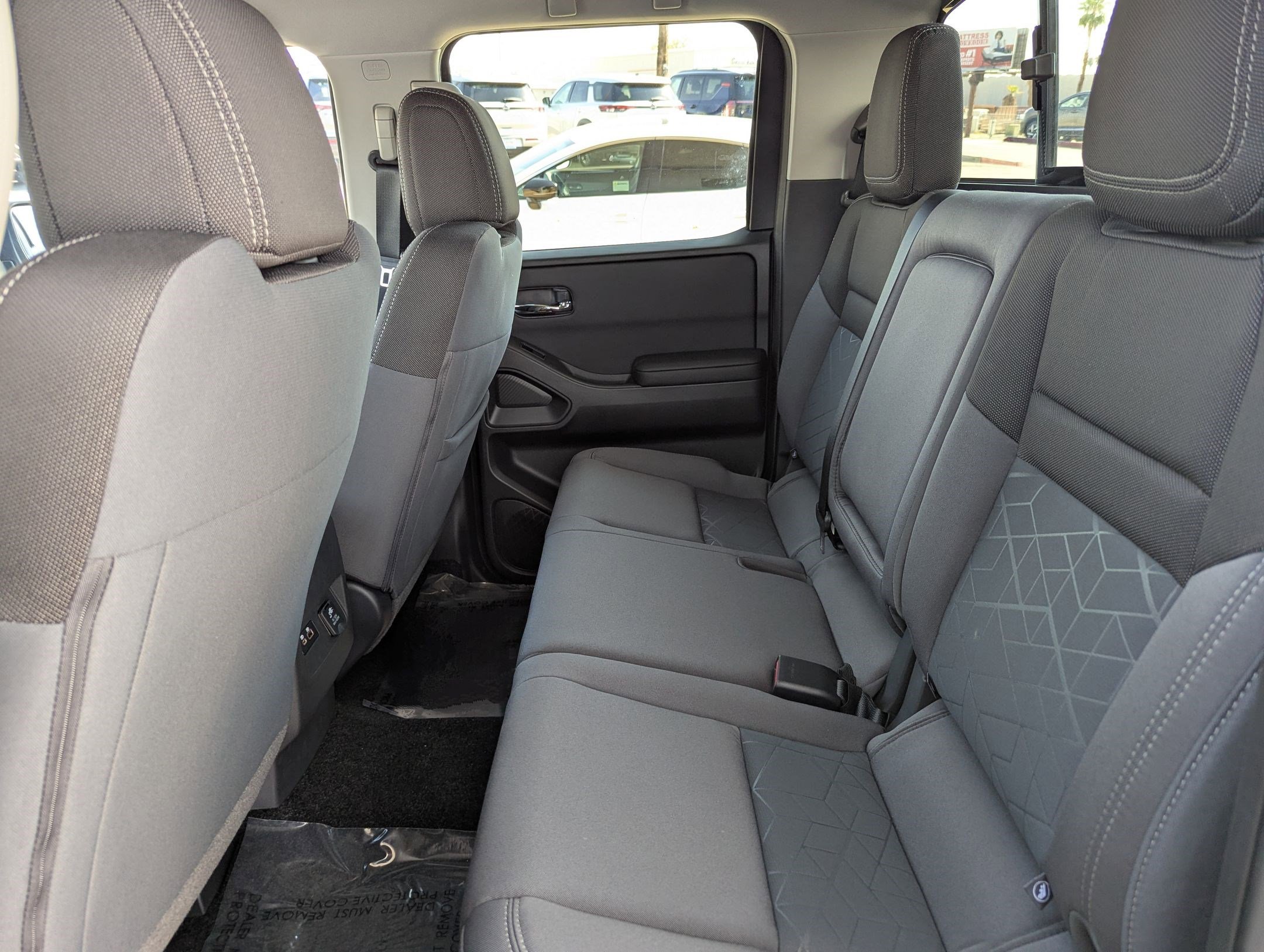 New 2025 Nissan Frontier SV w/ SV Convenience Package image 12