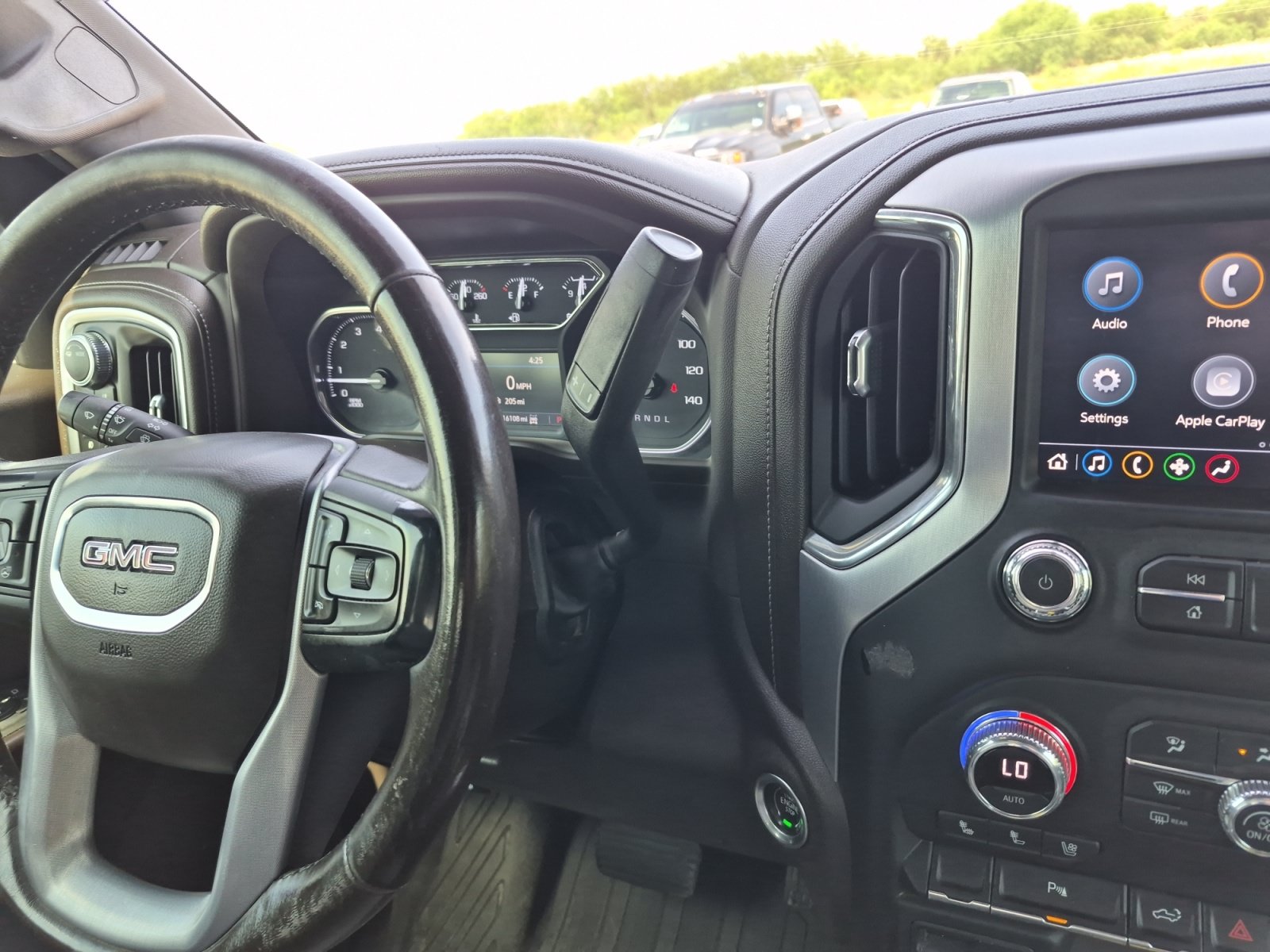 Used 2022 GMC Sierra 1500 SLT AWD/4WD image 21