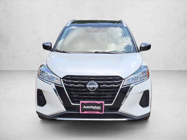 Used 2022 Nissan Kicks SV FWD image 2