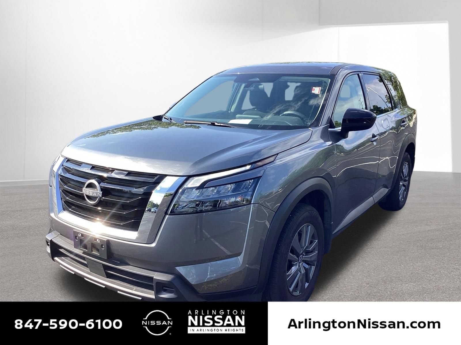 Used 2024 Nissan Pathfinder S AWD/4WD image 1