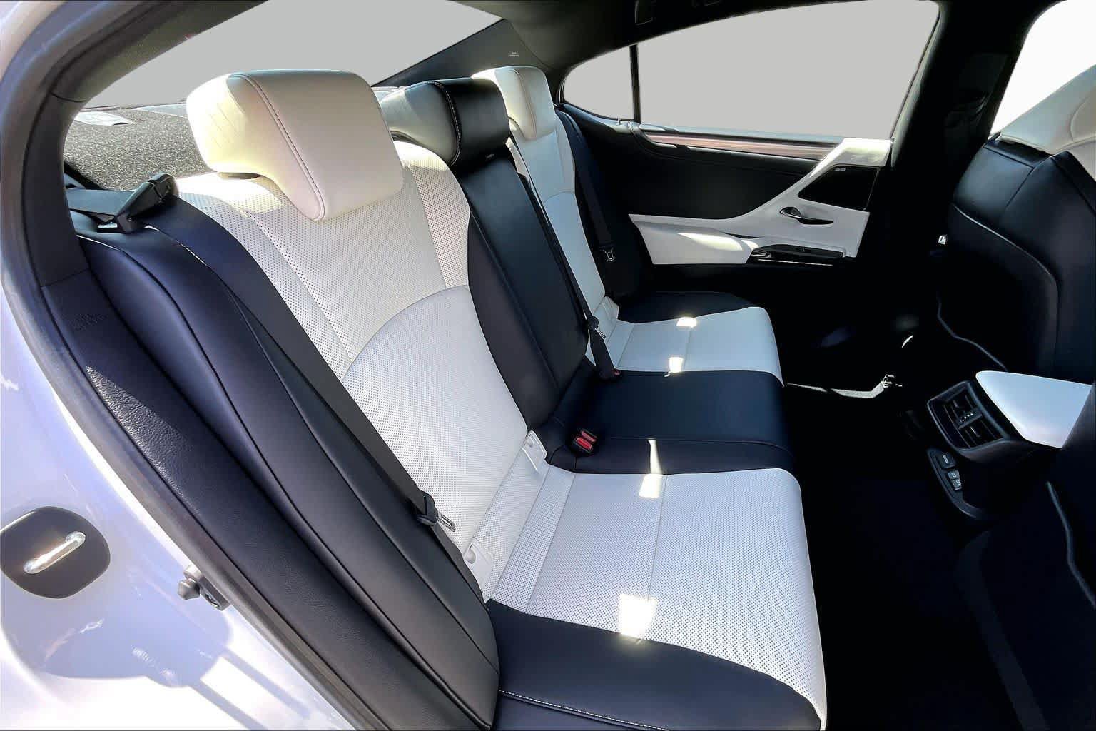 Certified 2024 Lexus ES 350 F Sport w/ Accessory Package (Z1) FWD image 19