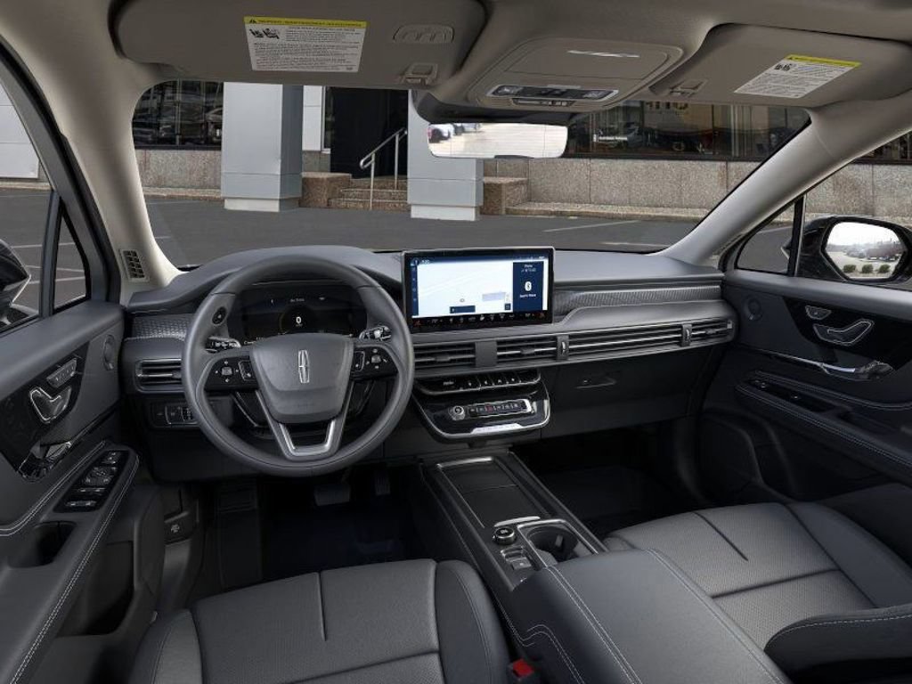New 2025 Lincoln Corsair Reserve w/ Equipment Group 202A AWD/4WD image 9