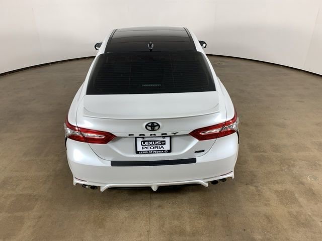 Used 2019 Toyota Camry XSE image 10