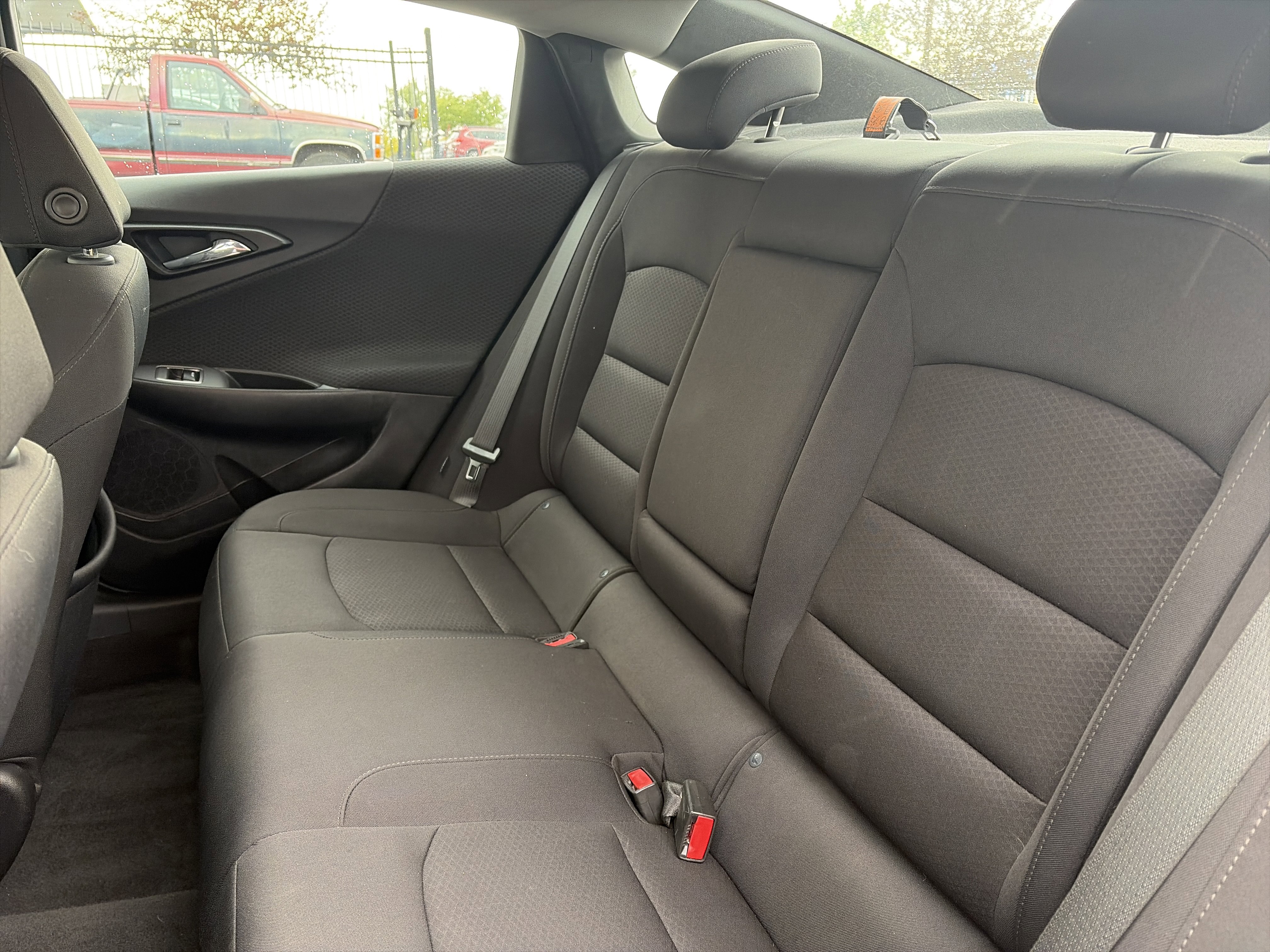 Used 2020 Chevrolet Malibu LT FWD image 25