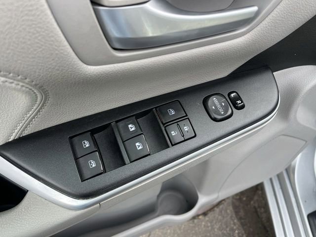 Used 2015 Toyota Camry XLE image 13
