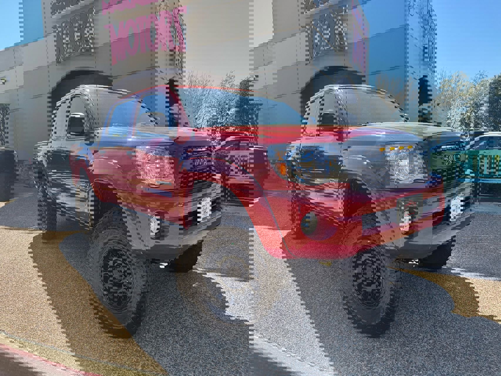 Used 2005 Toyota Tacoma Base V6 image 1