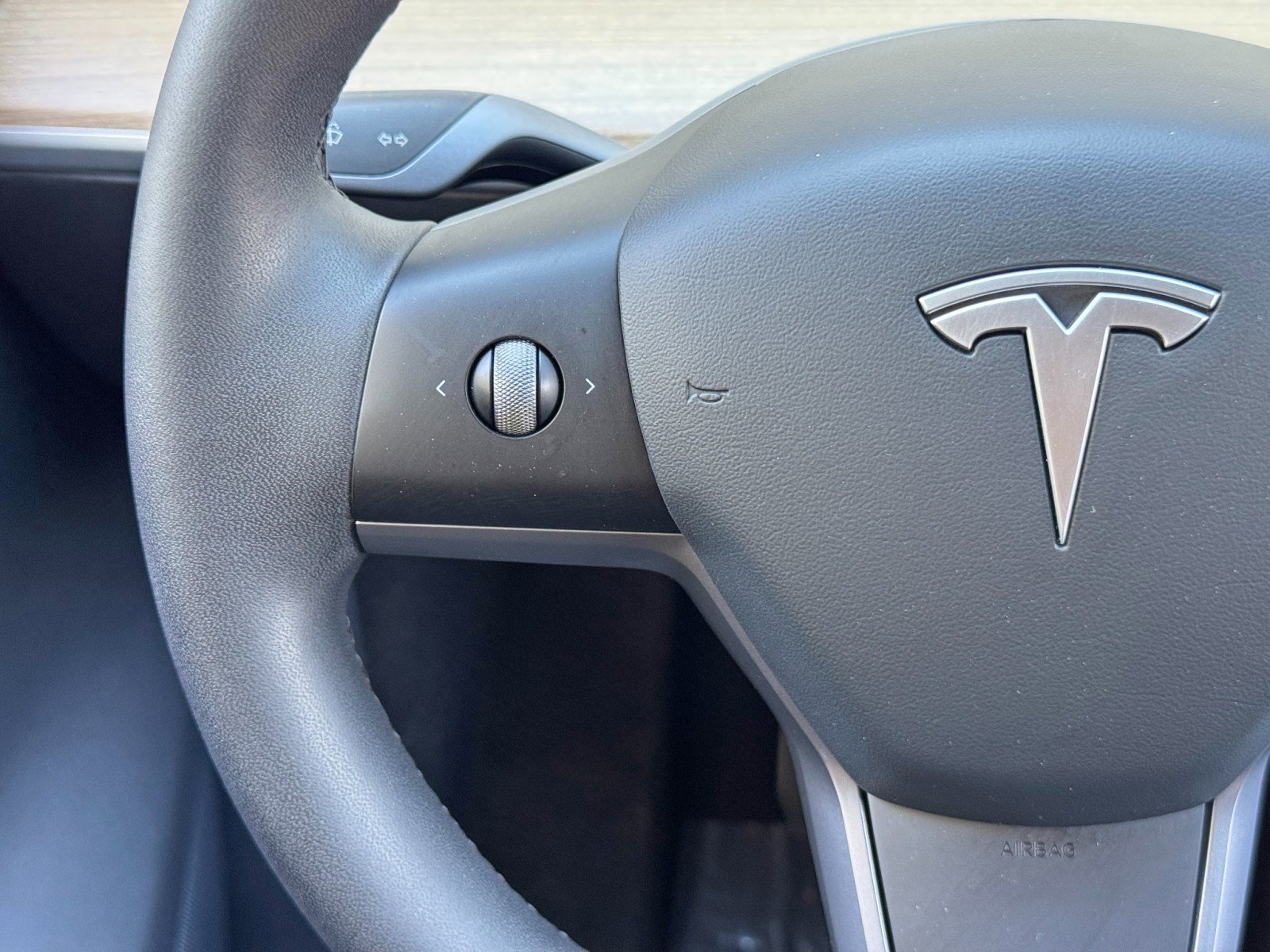 Used 2021 Tesla Model Y Long Range image 17