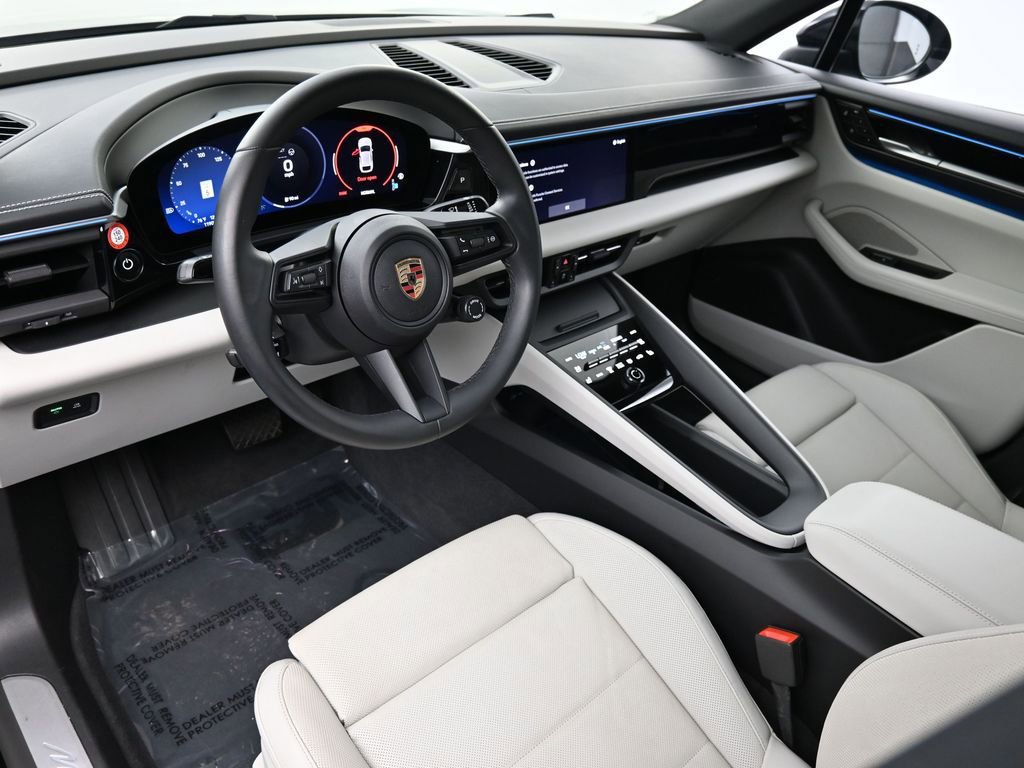 Certified 2024 Porsche Macan 4 Electric image 4
