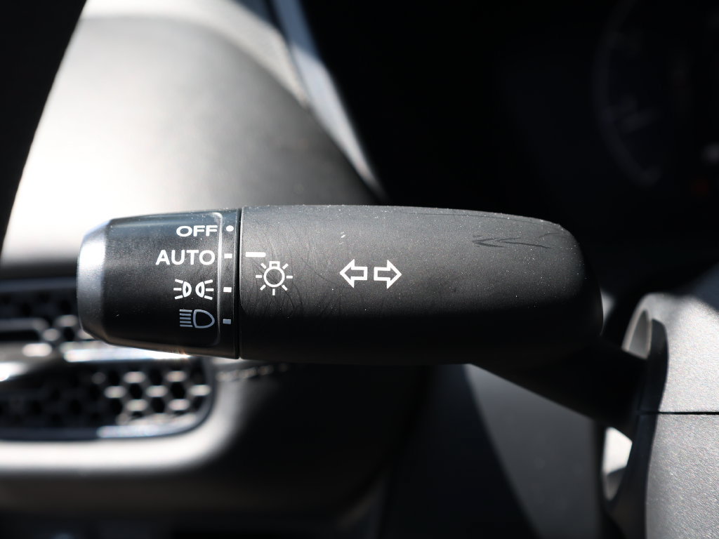 Used 2024 Honda HR-V LX image 33