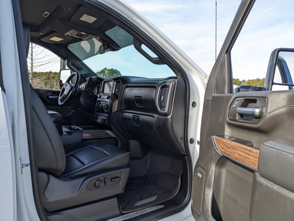 Used 2022 Chevrolet Silverado 2500 High Country w/ Safety Package II image 44