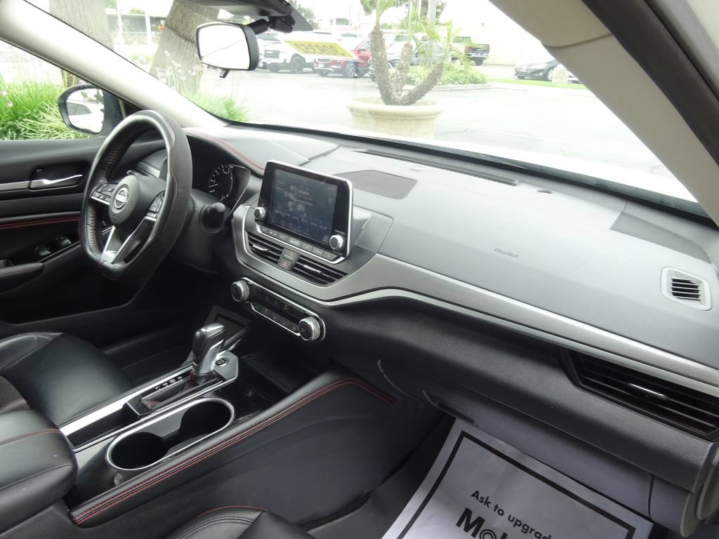 Used 2023 Nissan Altima 2.5 SR FWD image 15
