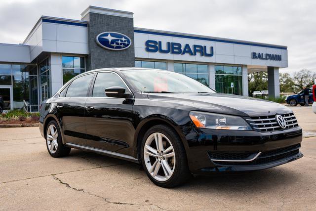 Used 2015 Volkswagen Passat TDI SE FWD image 1